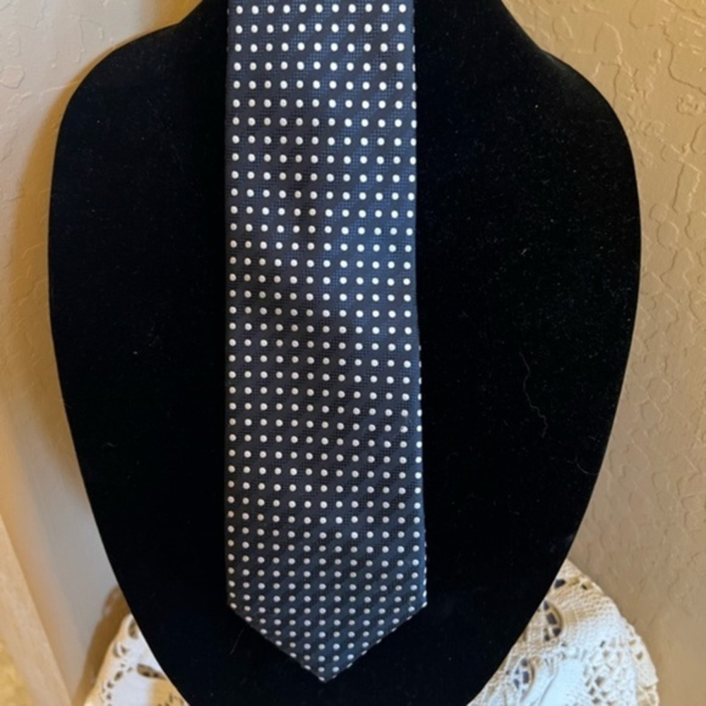 Giorgio Mariani 100% pure hand-sewn silk Tie